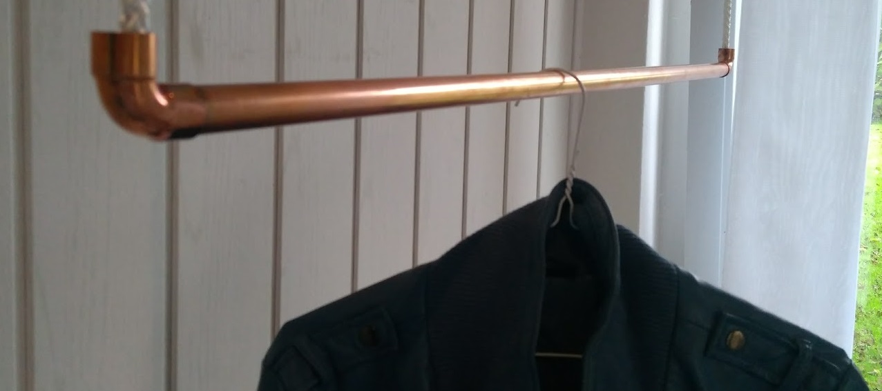 100 cm Premium Design Kleiderstange, Garderobenstange, aus Kupfer und Baumwollseil (weiß) hängend, D